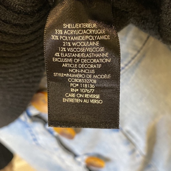 Alice + Olivia Jolynn Pearl Sweater Size S - Picture 7 of 7